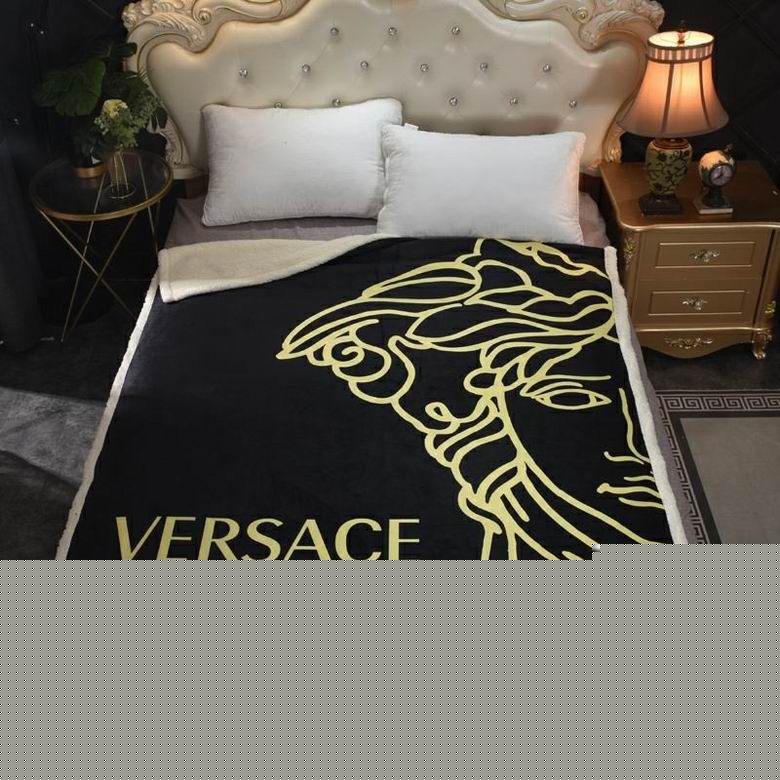 Versace 1.5x2m 2x2.3m n08